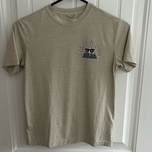 Short sleeve Patagonia cool cap daily tee shirt